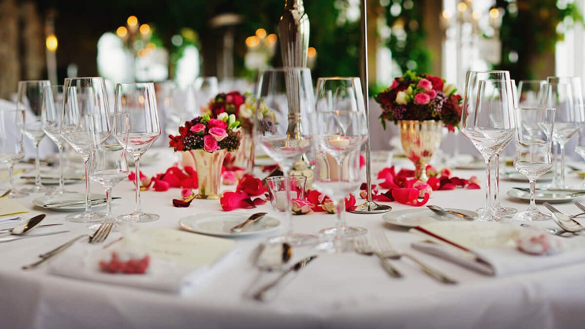 訂婚後發現對方外遇,不想結婚了,可以請求損害賠償嗎?