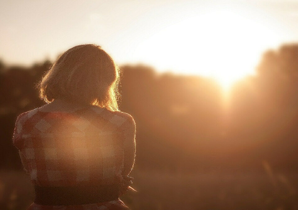 網友車內曖昧遭告妨害性自主,委刑事律師成功爭取不起訴!